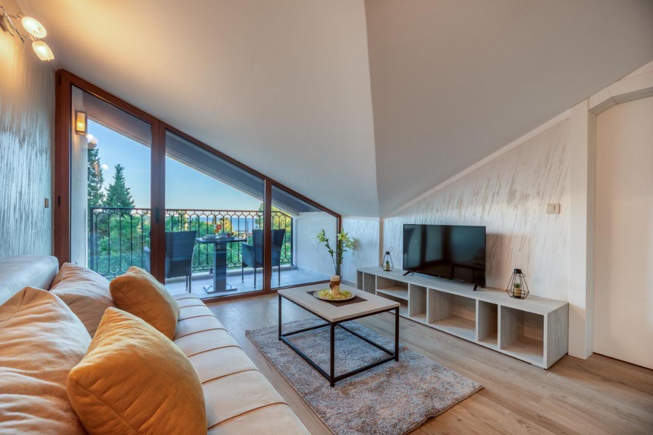 Luxury Apartments Queen Petrovac エクステリア 写真