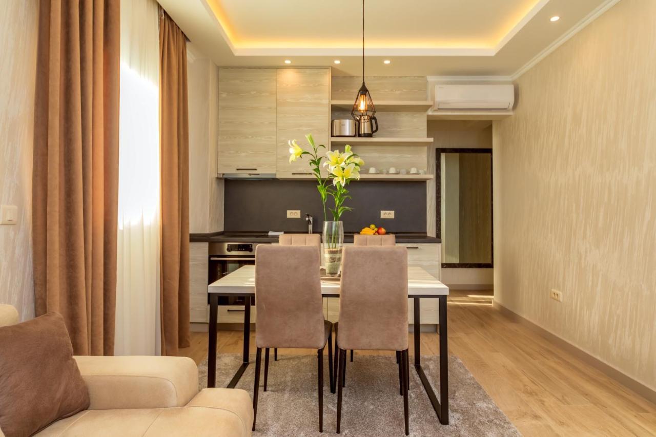 Luxury Apartments Queen Petrovac エクステリア 写真