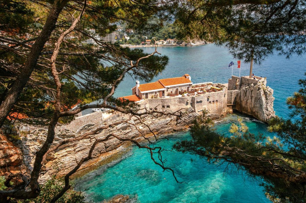 Luxury Apartments Queen Petrovac エクステリア 写真