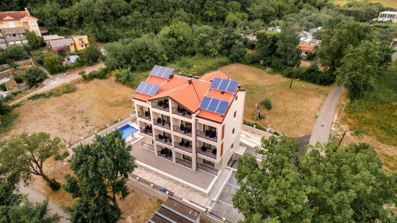 Luxury Apartments Queen Petrovac エクステリア 写真